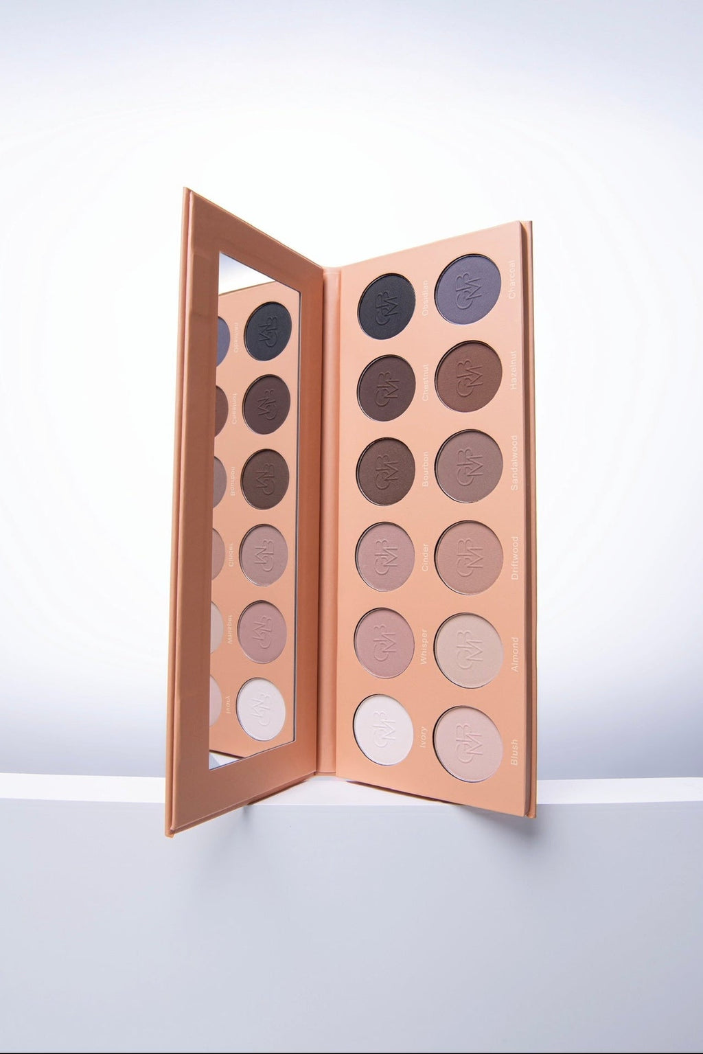 Smokey Eyeshadow palette • 1 ACHETÉ, LE 2ᵉ OFFERT